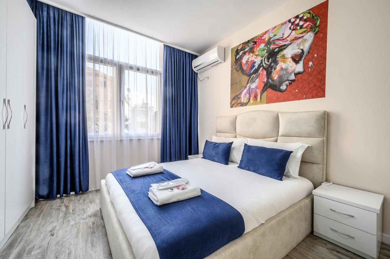 Miku Apartment-Modernly Designed Downtown Tirana Exteriör bild