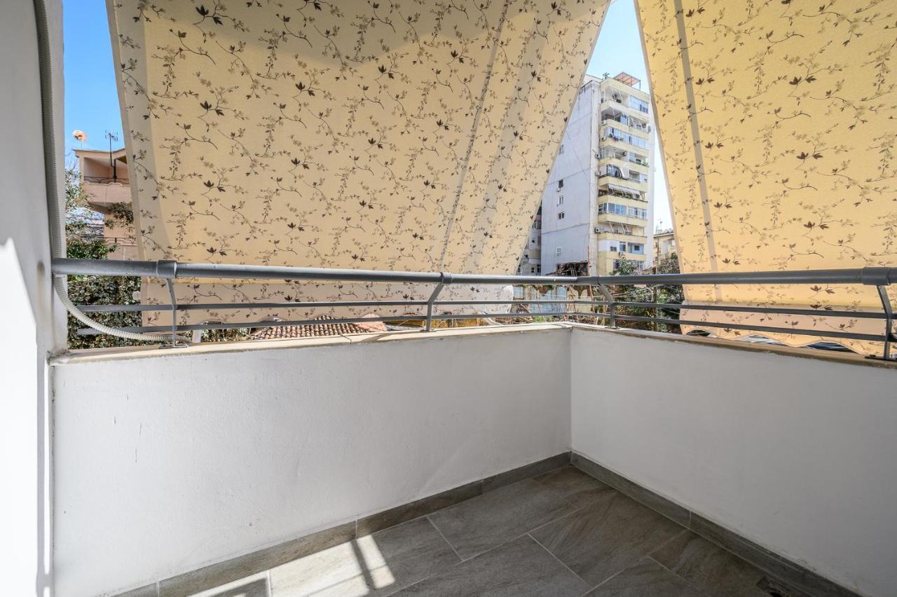 Miku Apartment-Modernly Designed Downtown Tirana Exteriör bild