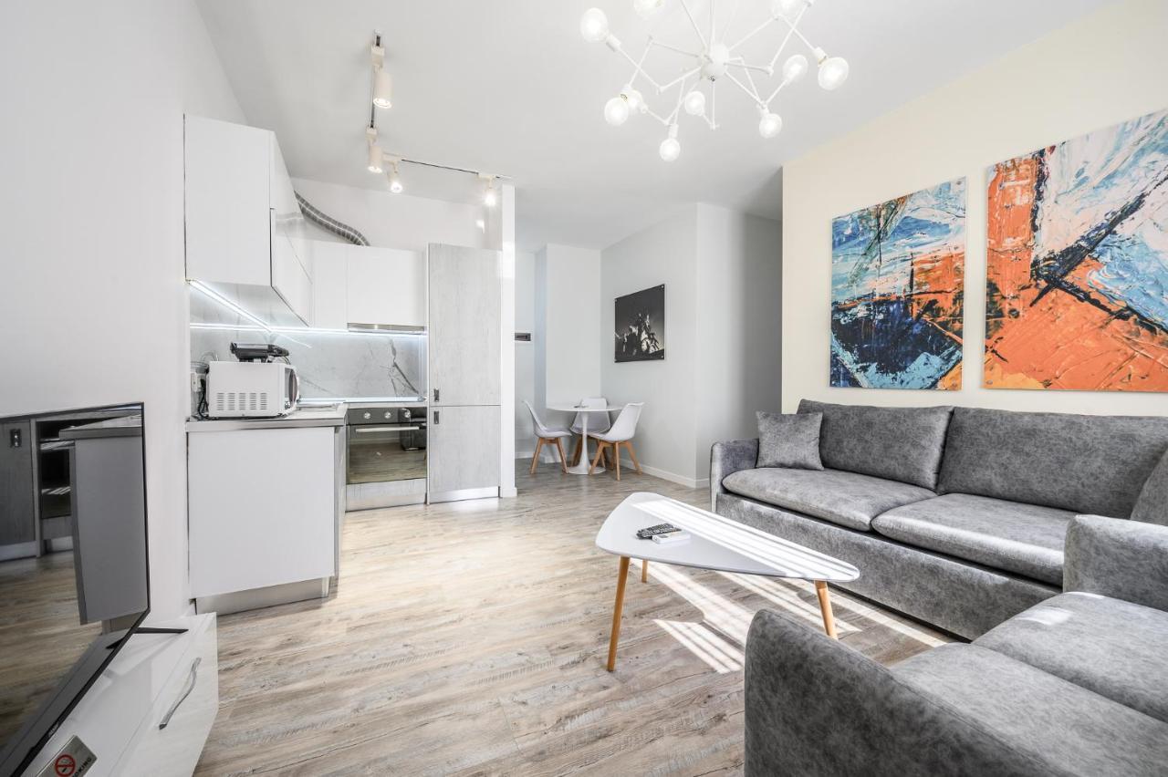Miku Apartment-Modernly Designed Downtown Tirana Exteriör bild