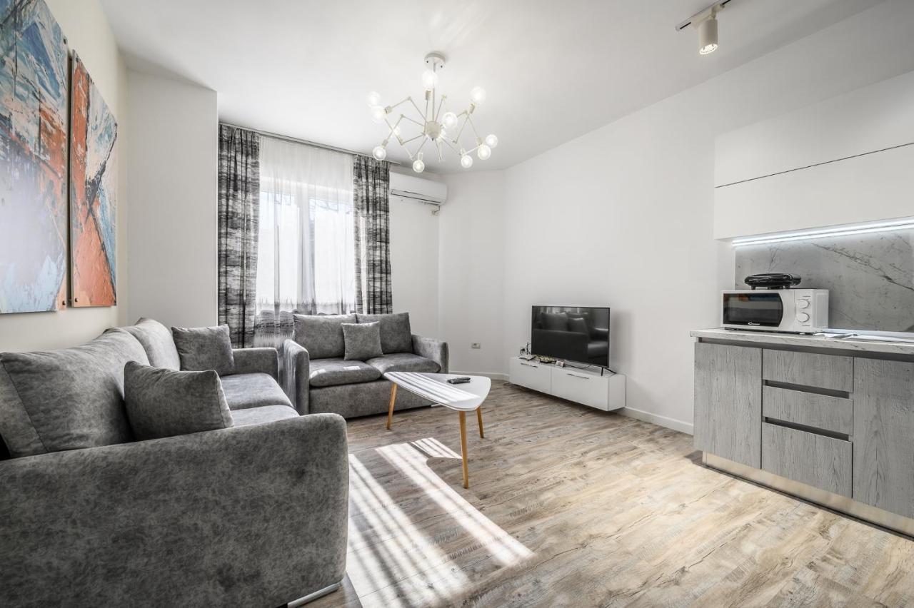 Miku Apartment-Modernly Designed Downtown Tirana Exteriör bild